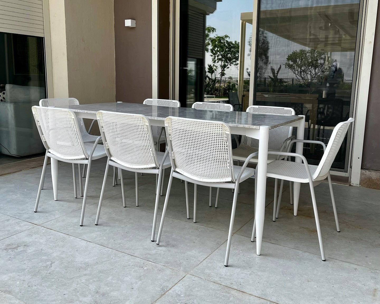 G4 Dining Set
