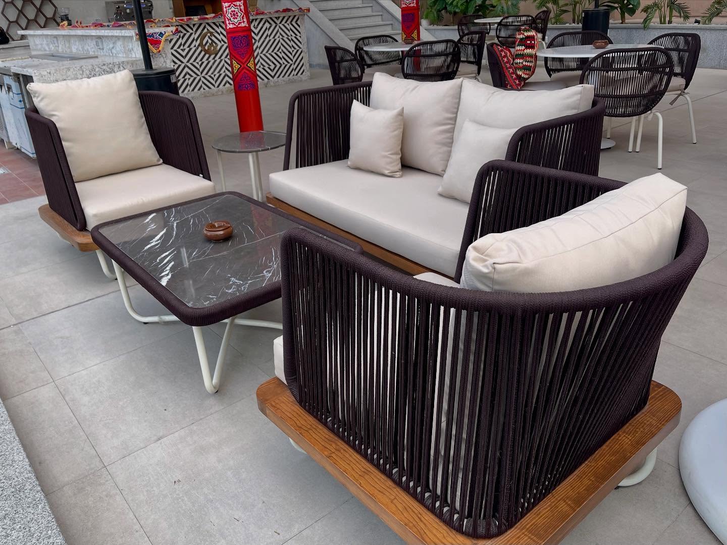 Vee Living Set
